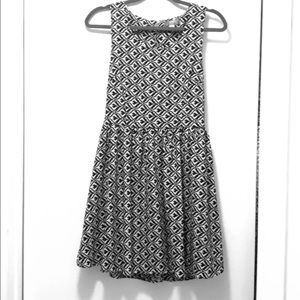 Little Ms. Brand Black&White Dress w/Detailed Back